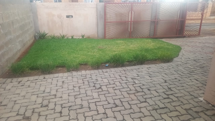 To Let 3 Bedroom Property for Rent in Grasslands Free State
